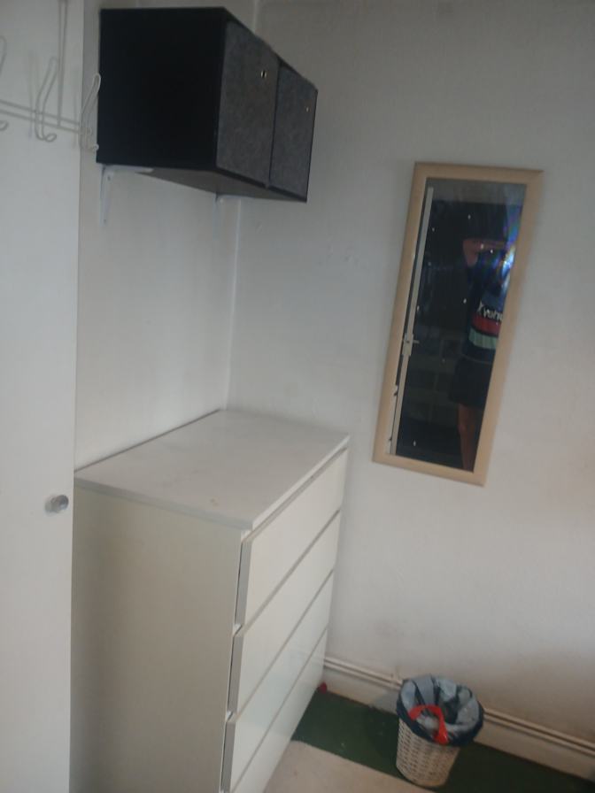 Graham Hurley's room