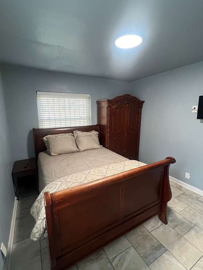 Yates Properties's room