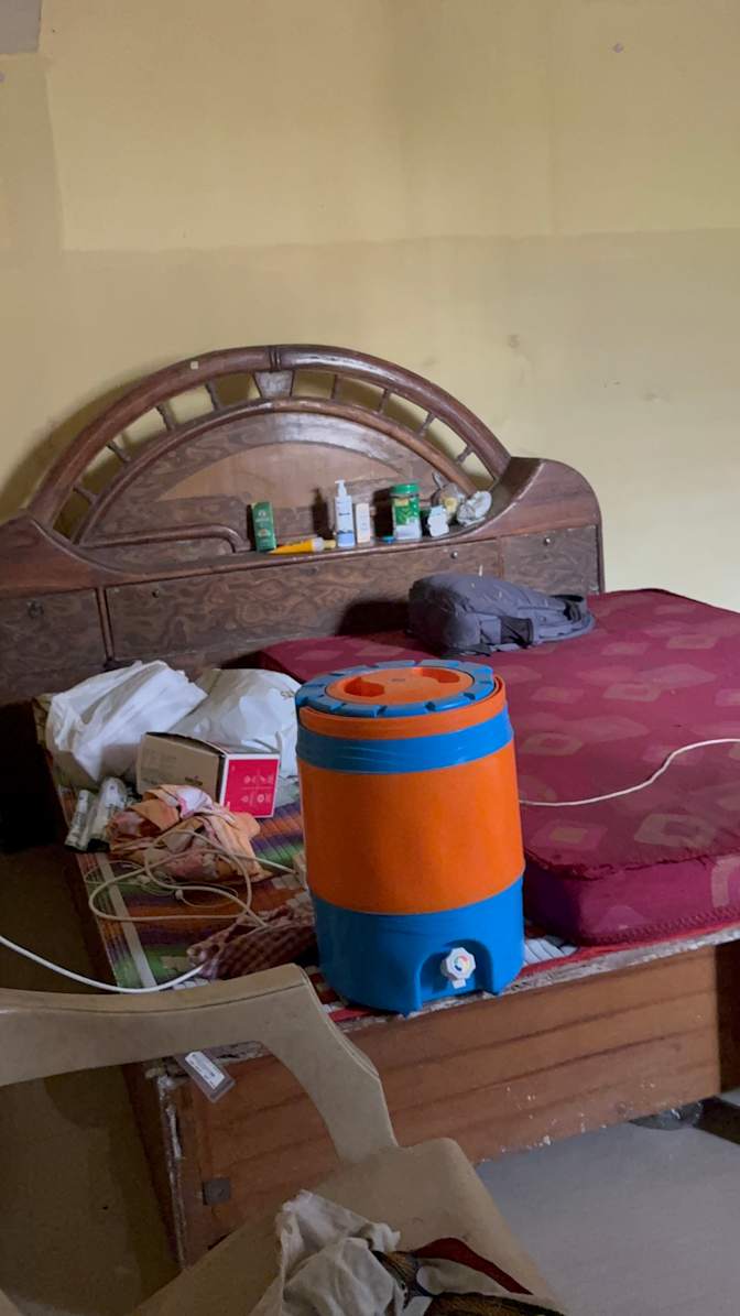 Shiva jha's room