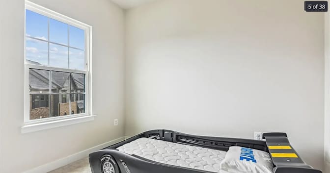 Unfurnished room with own bathroom in a townhouse | J... – Roomies.com