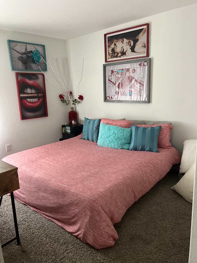 JH's room