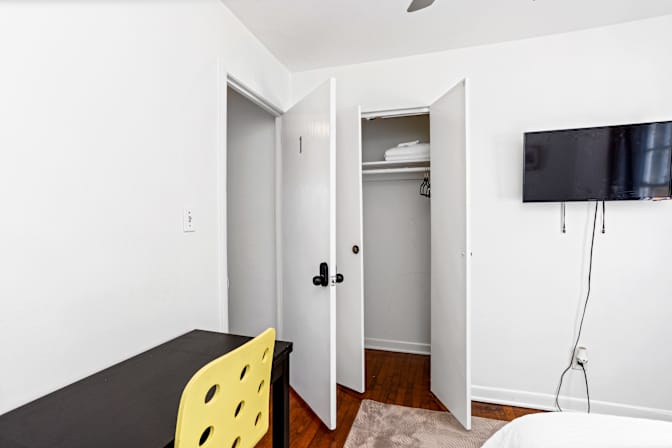 Mihe's room