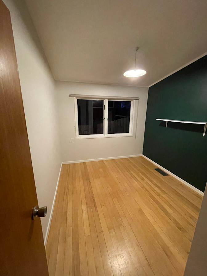 Gen's room