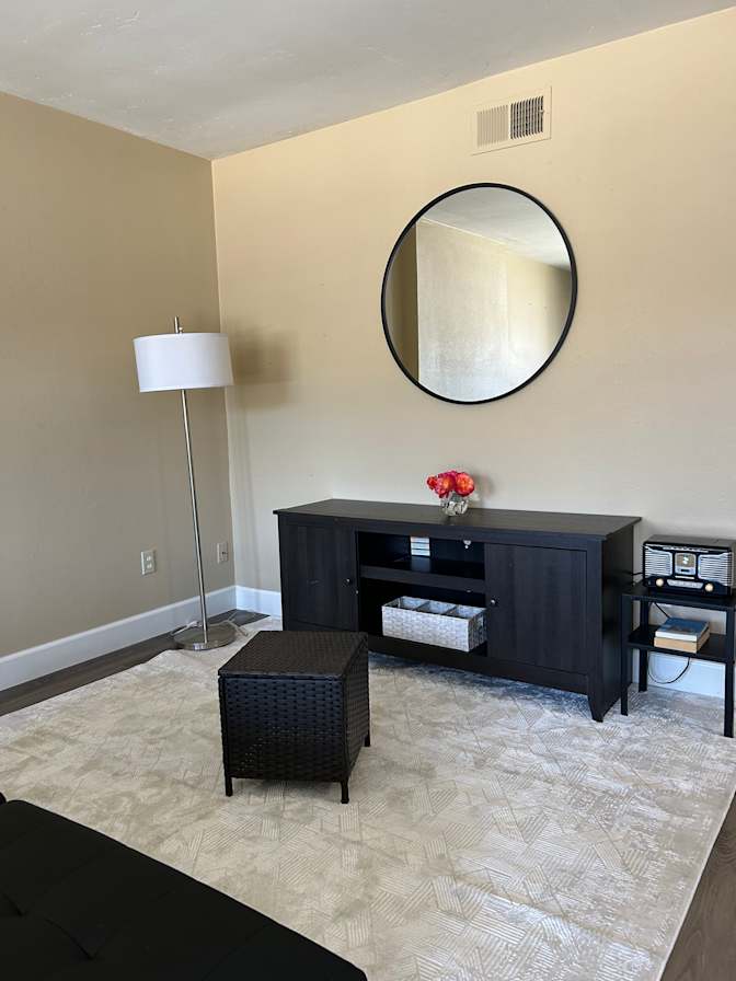Adriana Cervantes's room