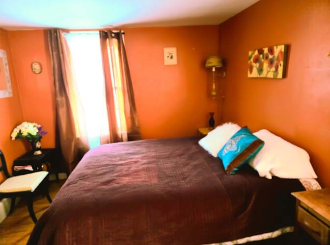 Sara's room