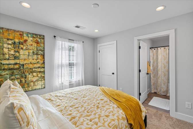 Alcove Rooms's room