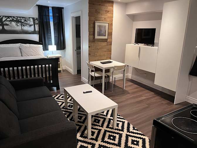 Nick Sarkovski's room