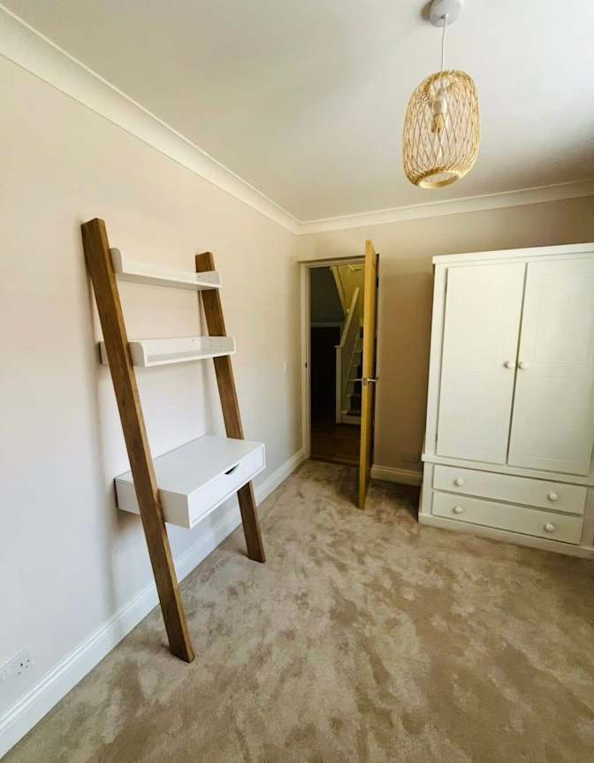 Naomi's room