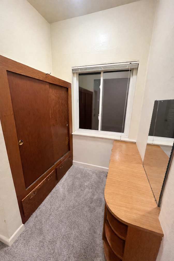 Eddy's room