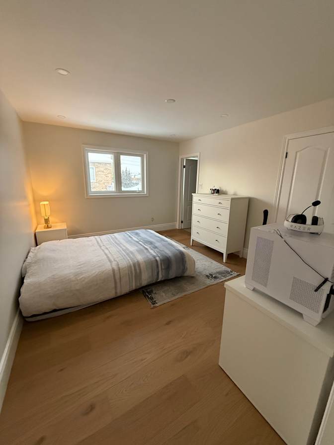 Jly's room
