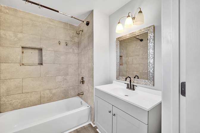 lifedoorrentals's room