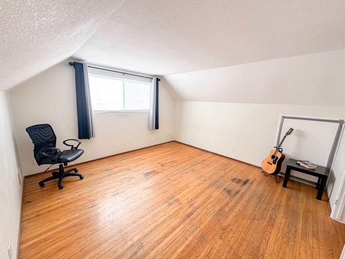 Edjean's room