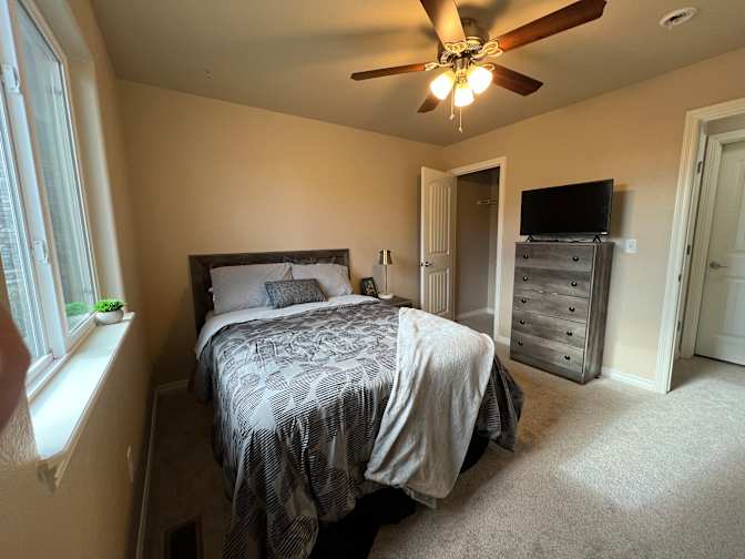 Kaitlyn's room