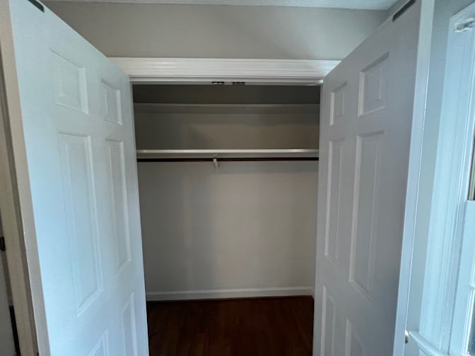 Alcove Rooms's room