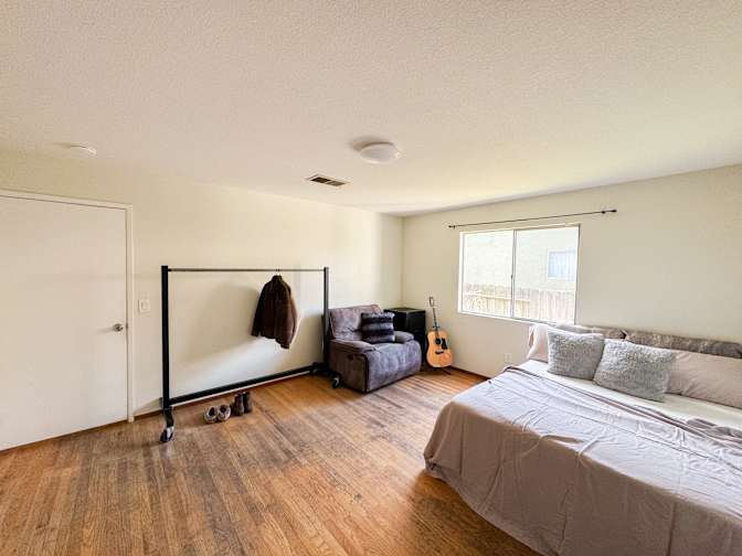Edjean's room