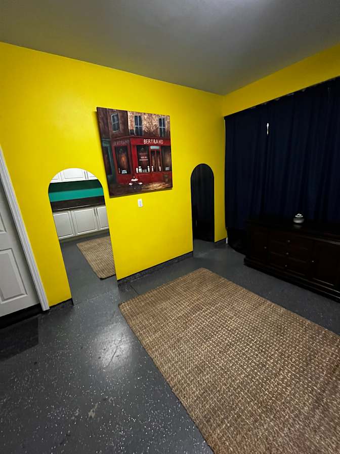 Fernando's room
