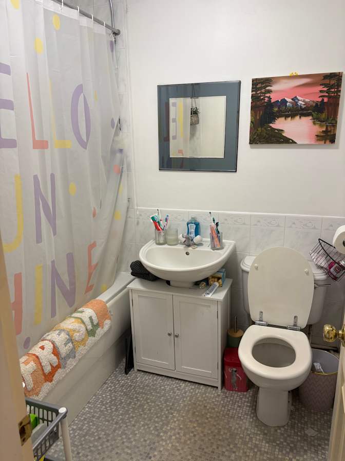 Leanne Officer's room