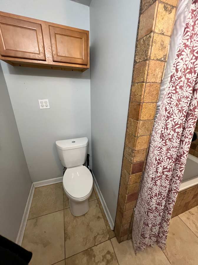 Yates Properties's room