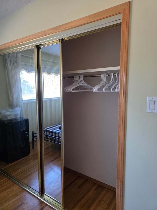 Forman Crescent's room