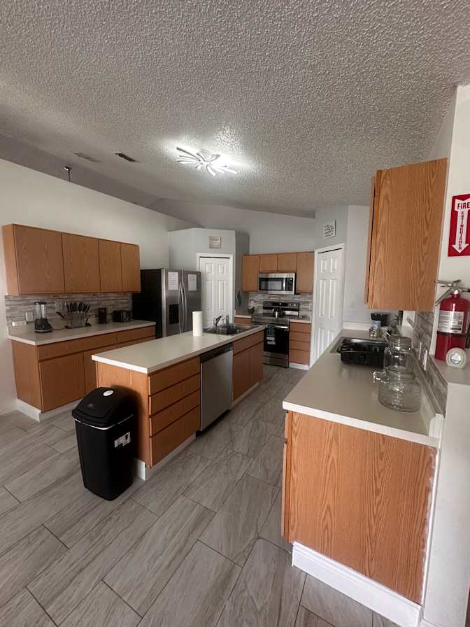 Glass Connect Housing Solutions's room