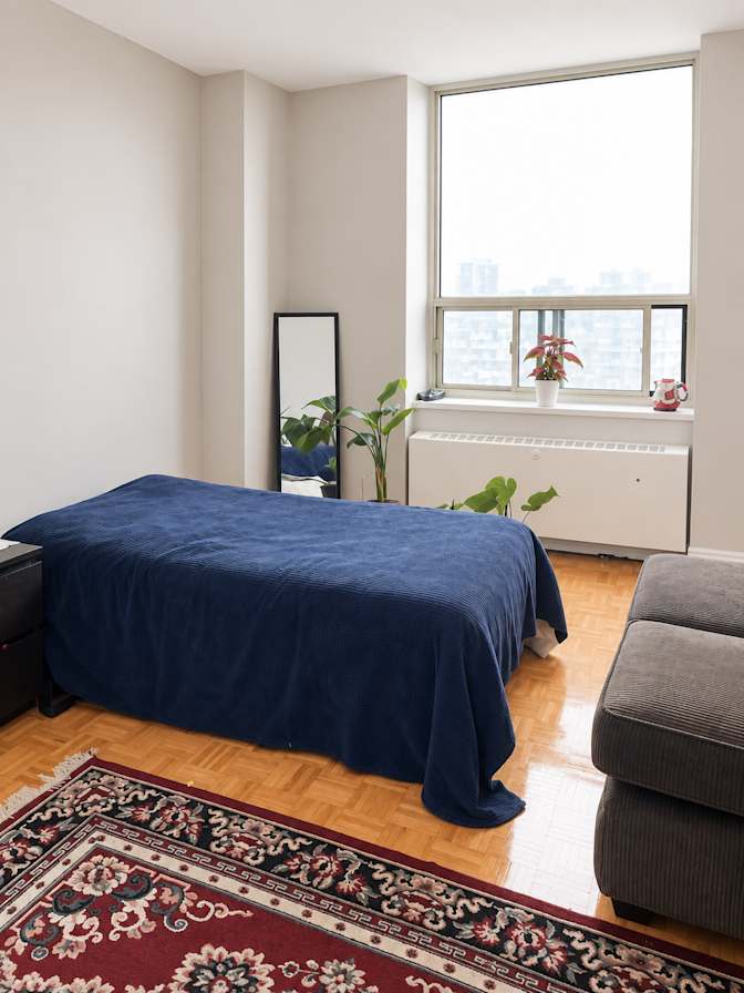 Bashir's room