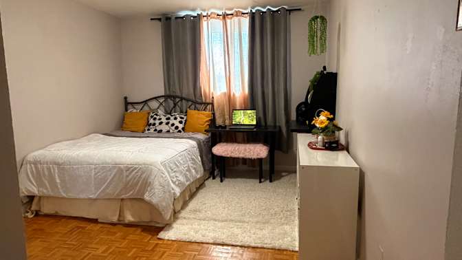 Gie Atienza's room