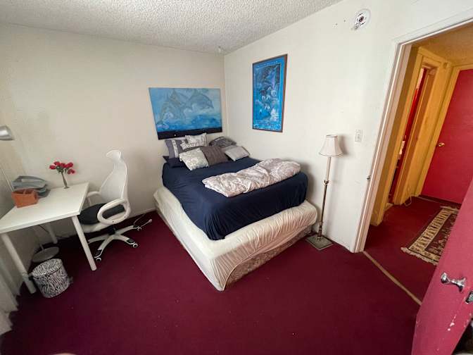 Ron's room