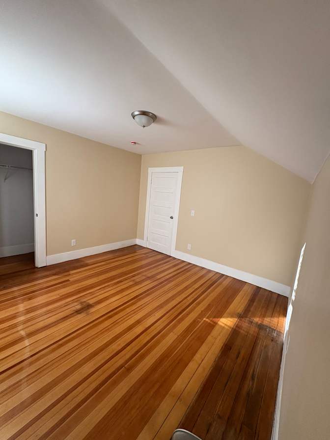 Maximeize Management's room