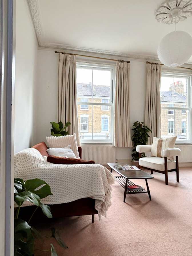 Debbie M's room