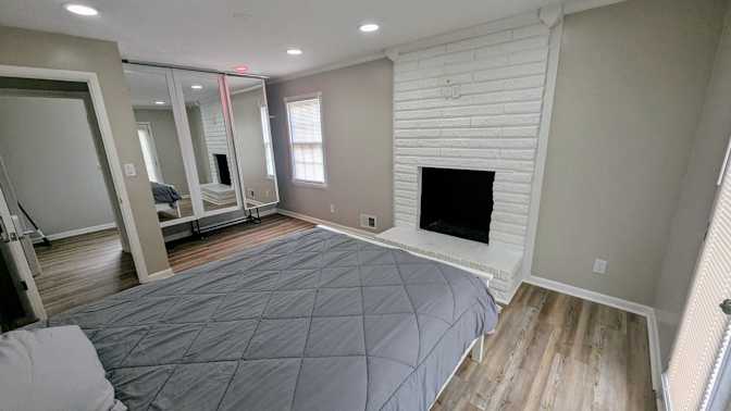 Apple House Living's room