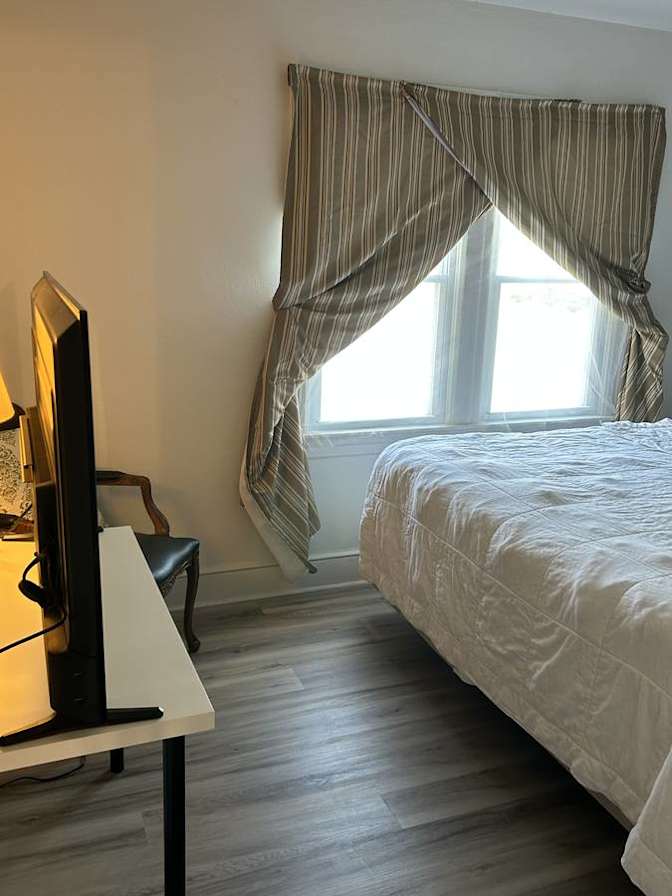 Wei's room