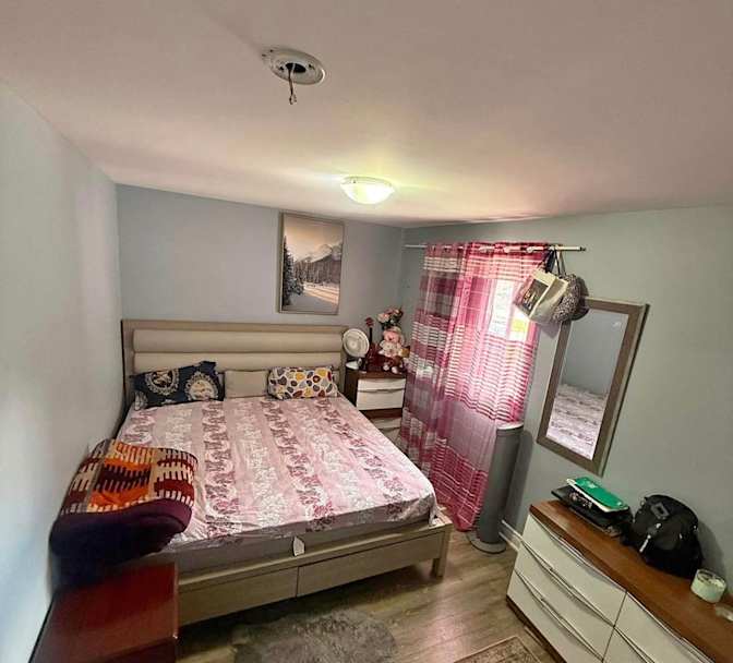 SHUBHDEEP's room