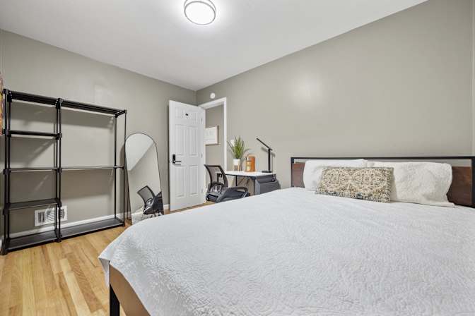 Lormensky Jean's room