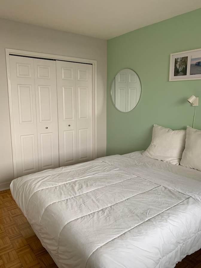 R's room