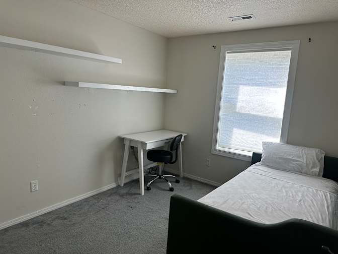 Kelly's room