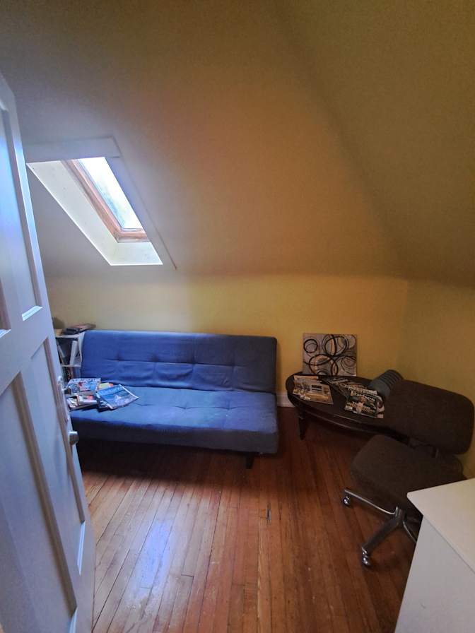 Winston Tannis's room