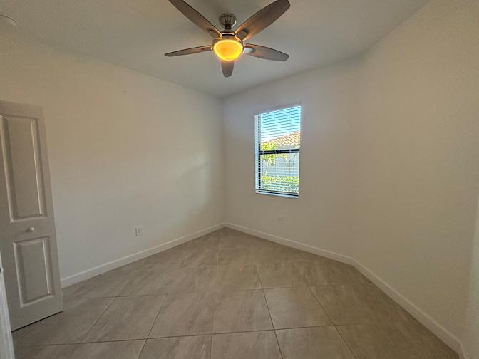 Enmanuel Herrera's room