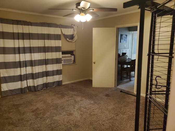 Thomas's room