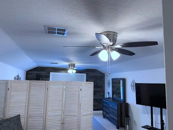 Patrick/Bobbie's room