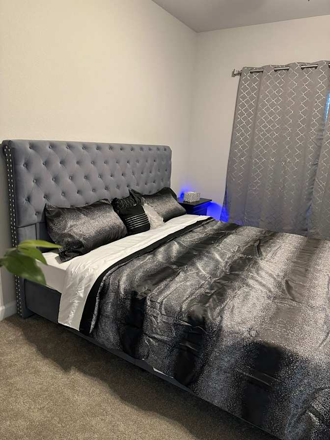 NAGIMU's room