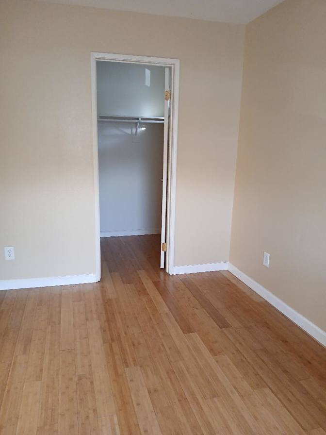 Sung's room