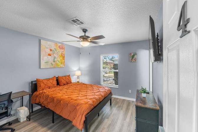 PadSplit's room