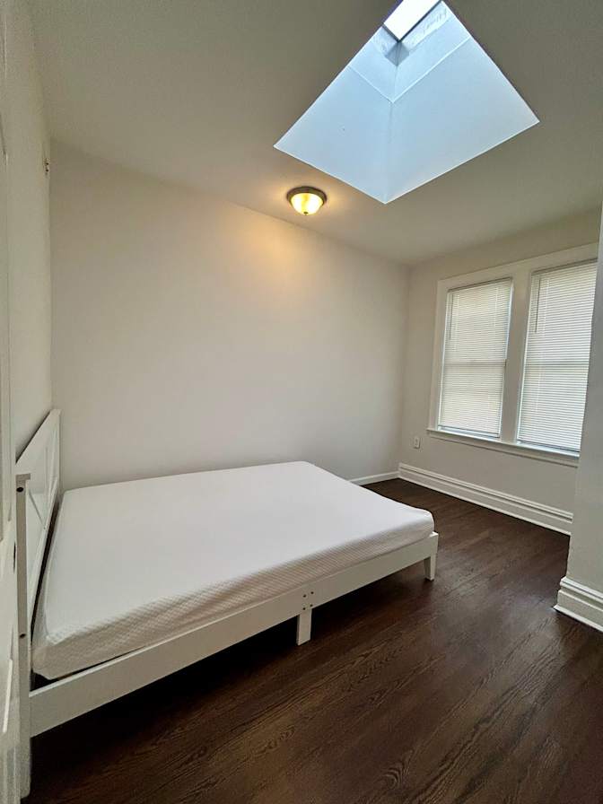 Mo's room