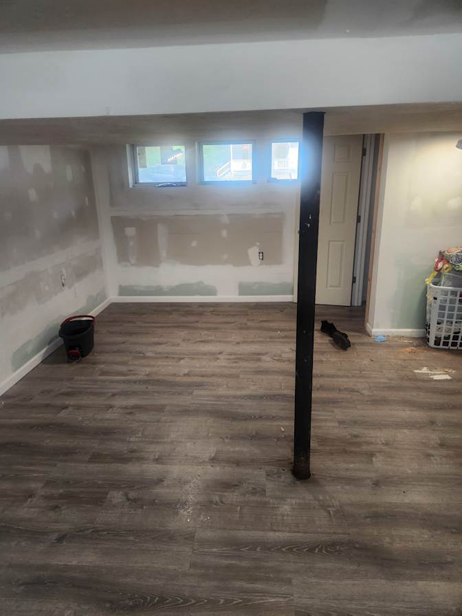 Tom's room