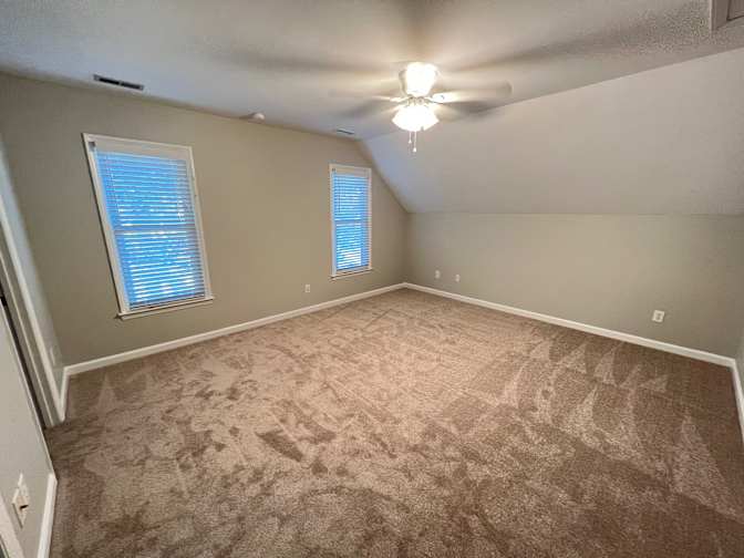 Alcove Rooms's room