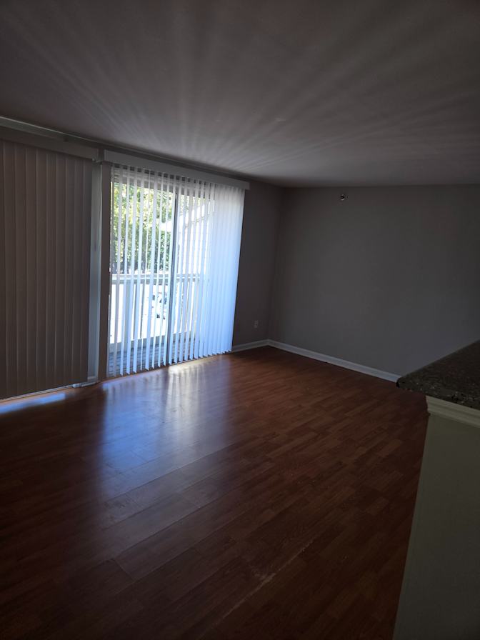 Alcove Rooms's room