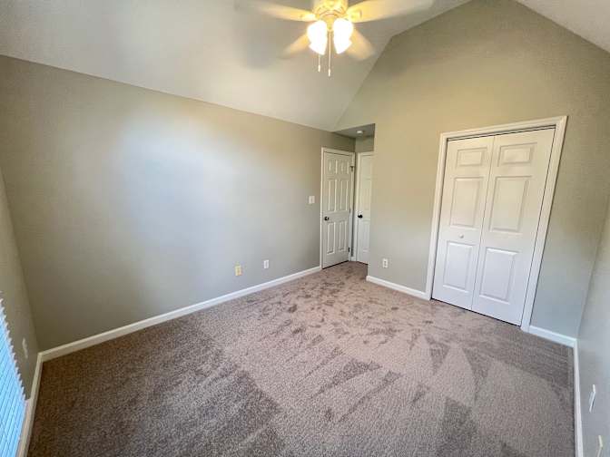 Alcove Rooms's room
