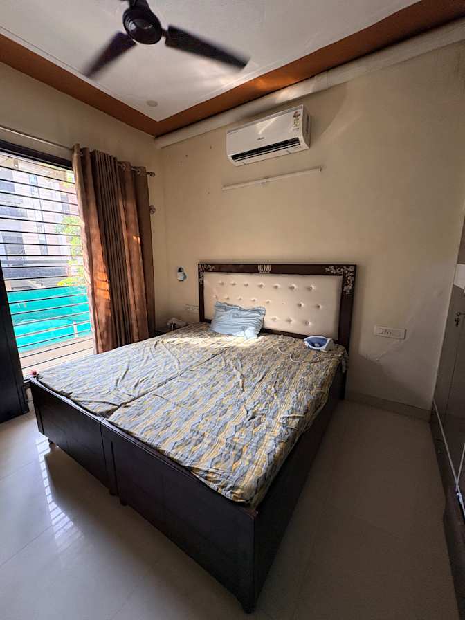 Praditi's room