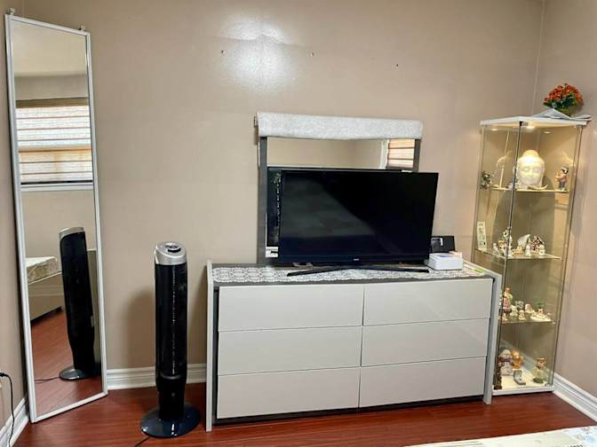 Sandeep Sawhney's room