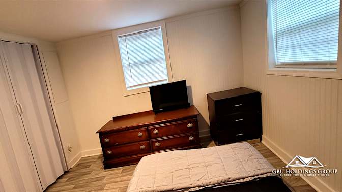 GBU Holdings Group's room